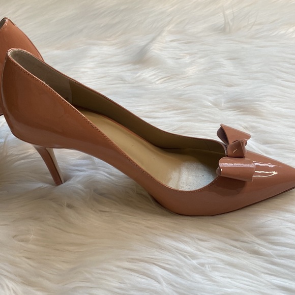 Ann Taylor Charlie Patent Bow Pump, Size 9, Blush Pink - Picture 11 of 15